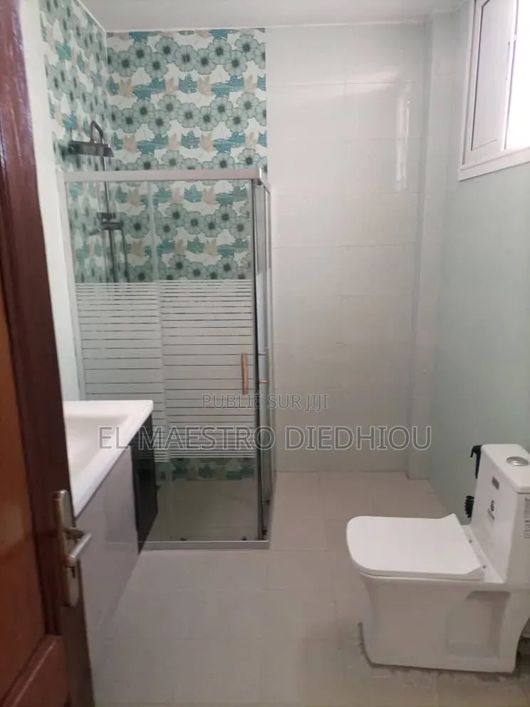 3chbre Appartement dans Appartement 3 à Louer