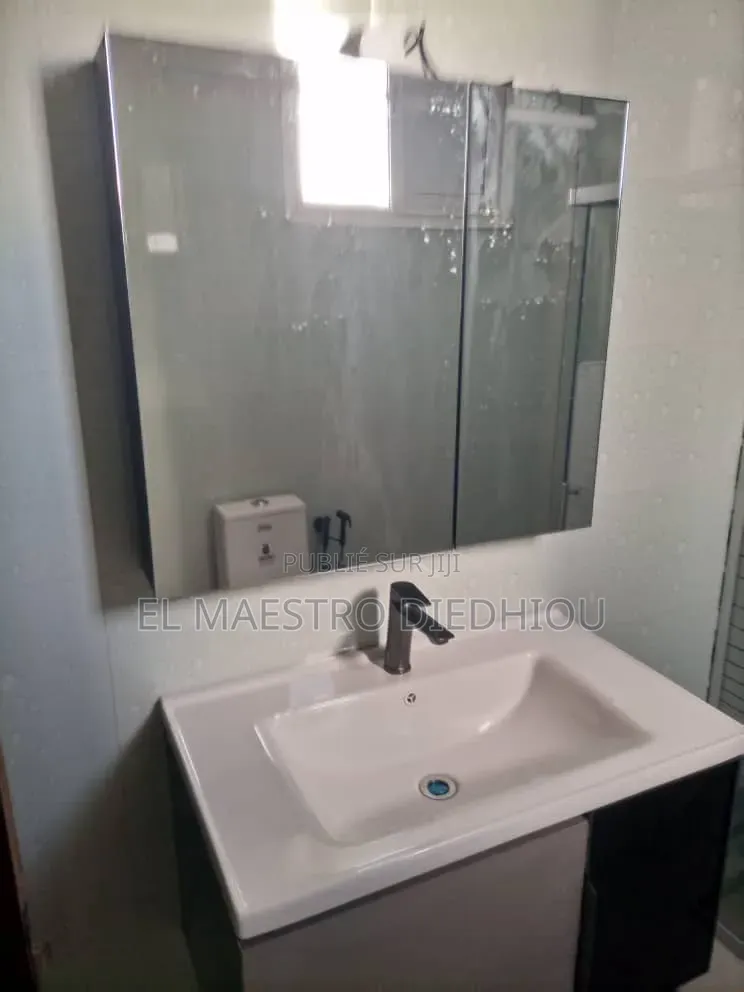 3chbre Appartement dans Appartement 3 à Louer