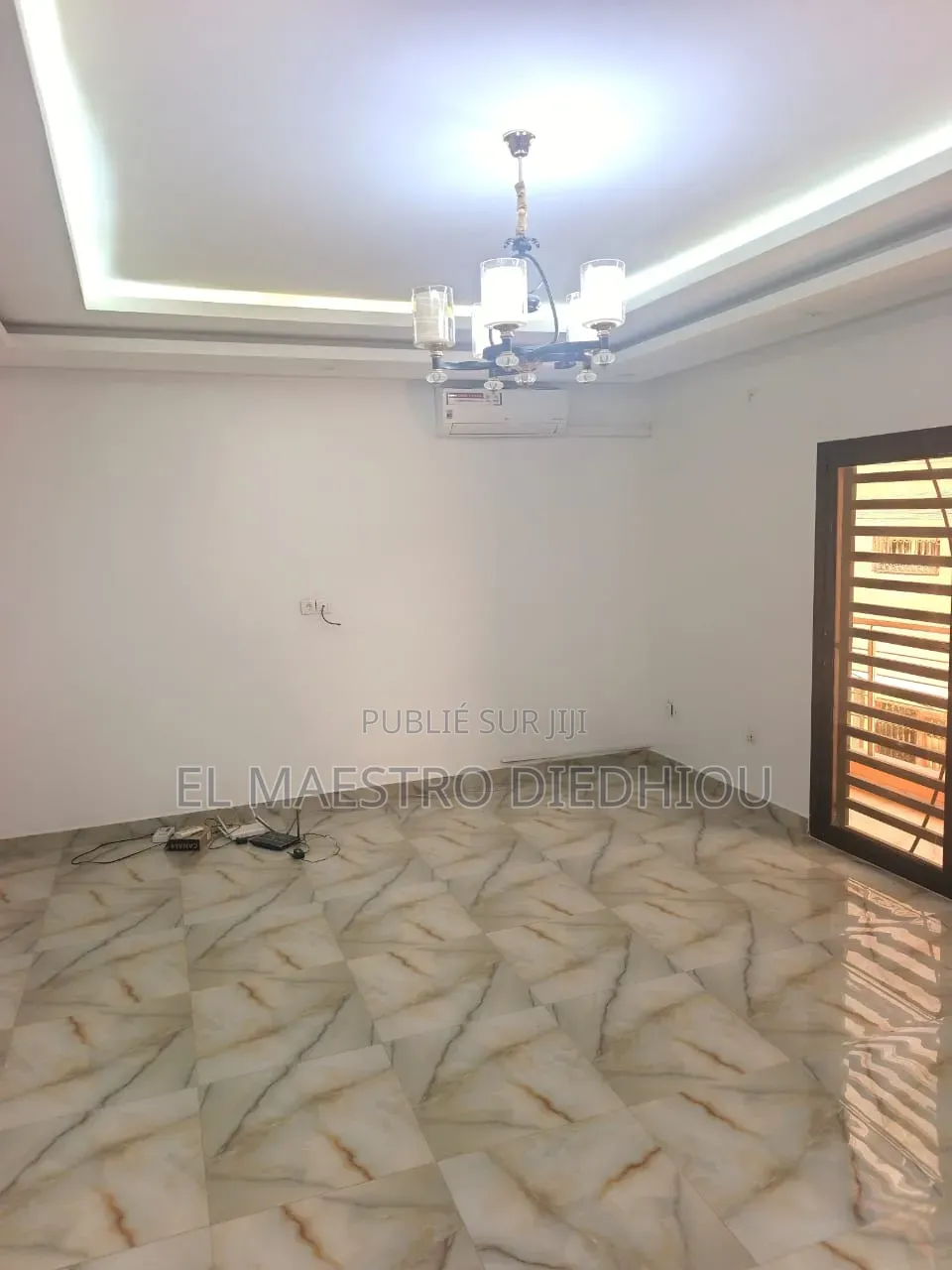 3chbre Appartement dans Appartement 3 à Louer