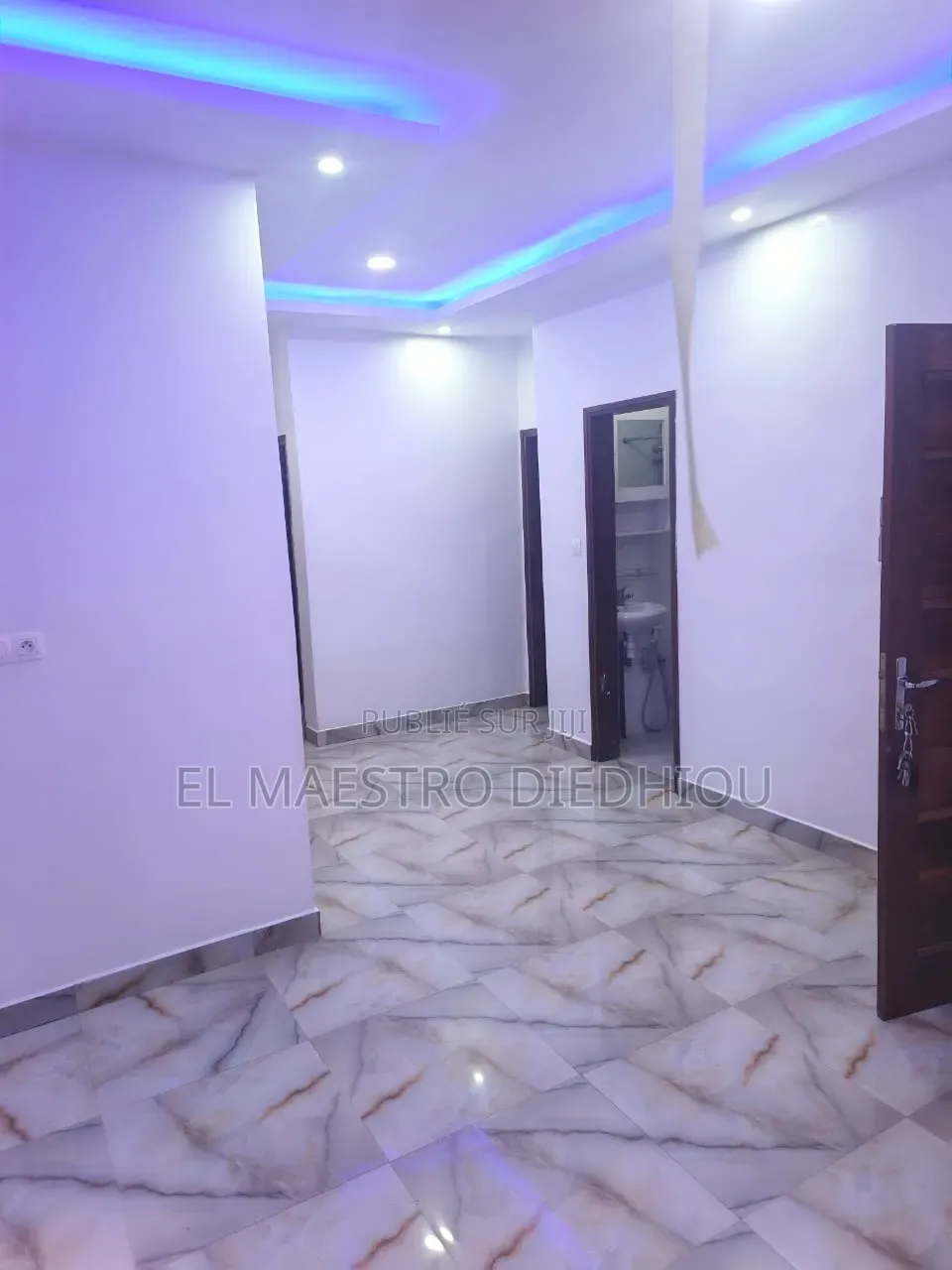 3chbre Appartement dans Appartement 3 à Louer
