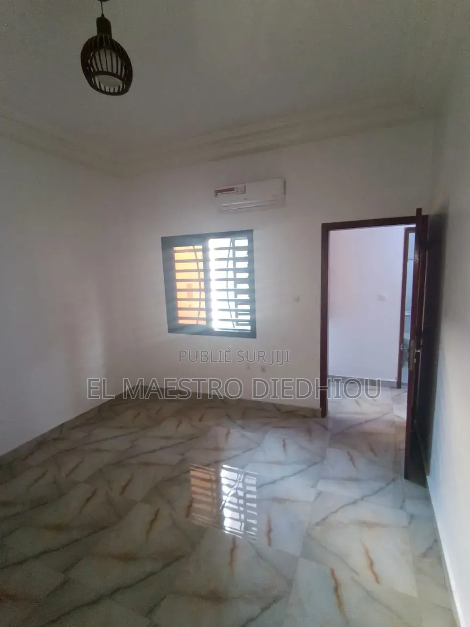 3chbre Appartement dans Appartement 3 à Louer