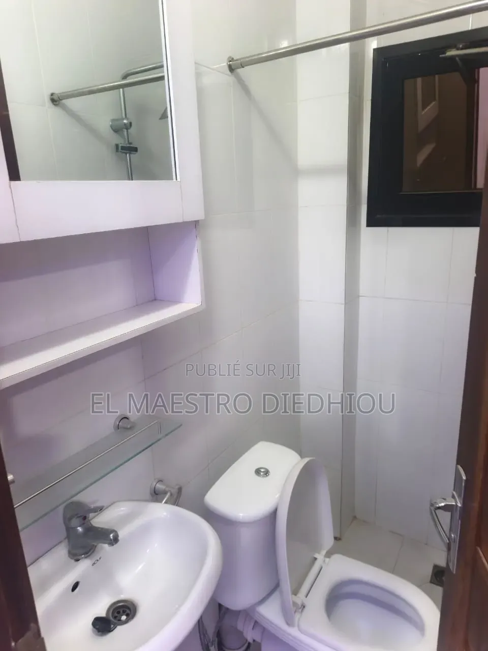 3chbre Appartement dans Appartement 3 à Louer