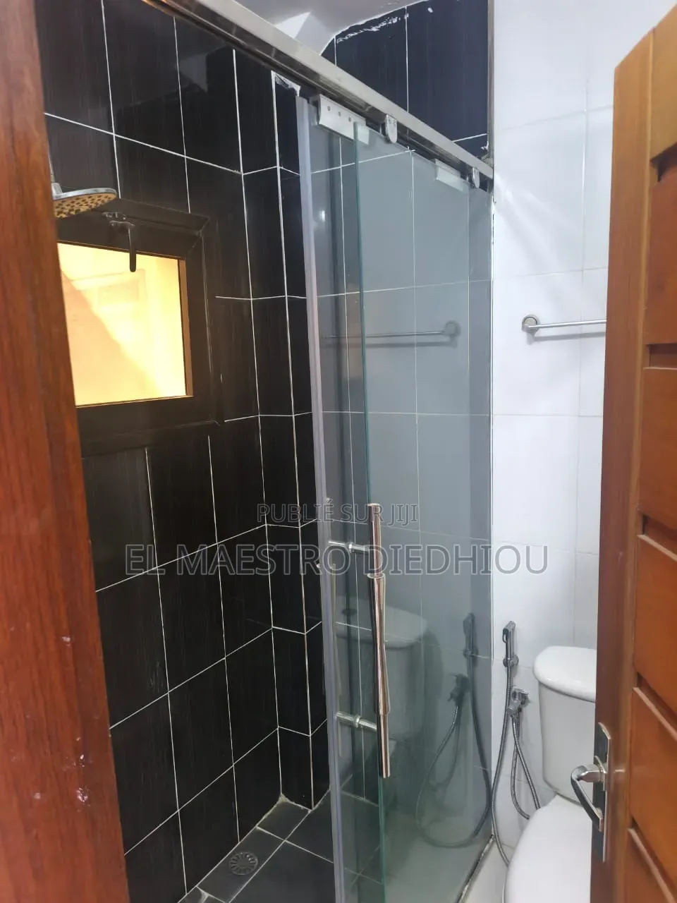 3chbre Appartement dans Appartement 3 à Louer
