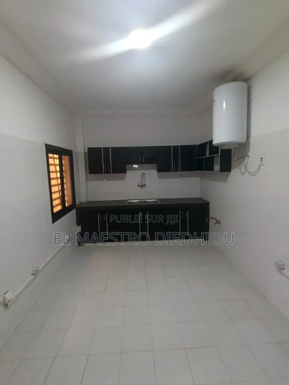 3chbre Appartement dans Appartement 3 à Louer
