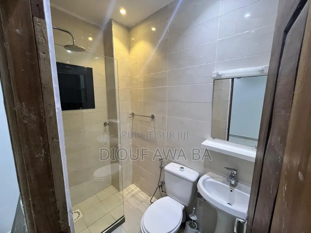 4chbre Appartement dans Appartement F4 À, Mermoz Sacré-Cœur à Louer