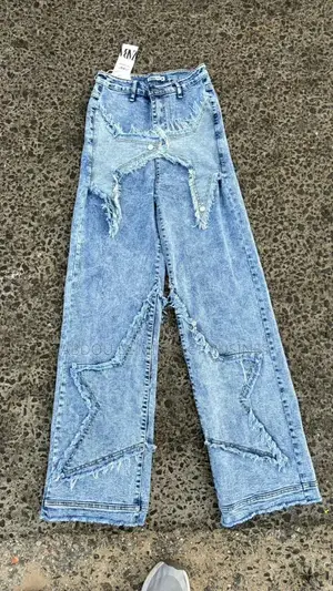 Bas Large Jeans Très Bonne Qualité Disponible