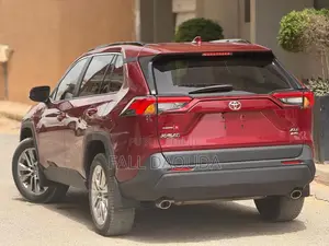 Toyota RAV4 2022 Rouge