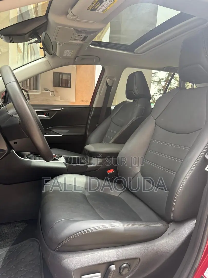 Toyota RAV4 2022 Rouge