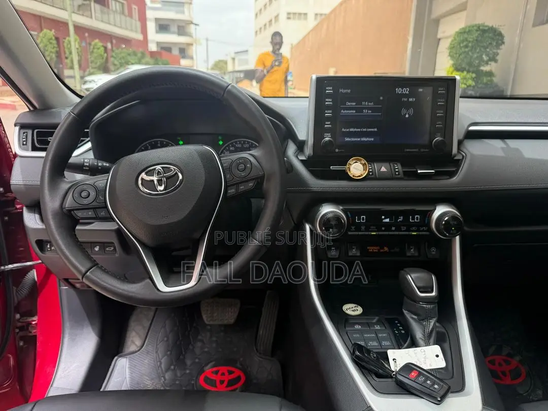 Toyota RAV4 2022 Rouge
