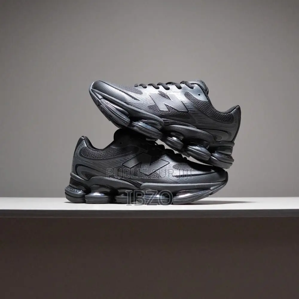 New Balance 2000 All Black