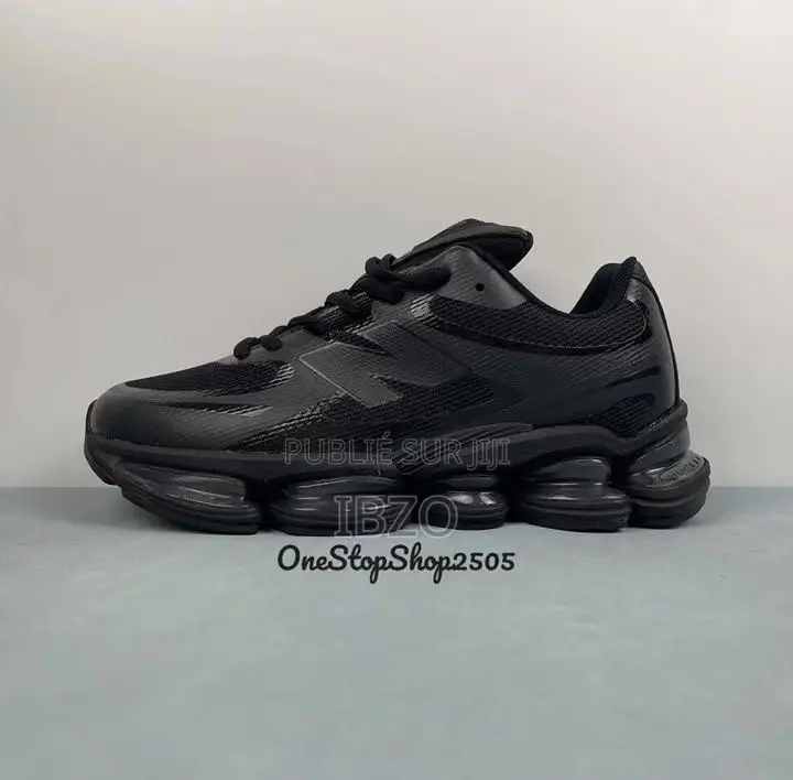 New Balance 2000 All Black