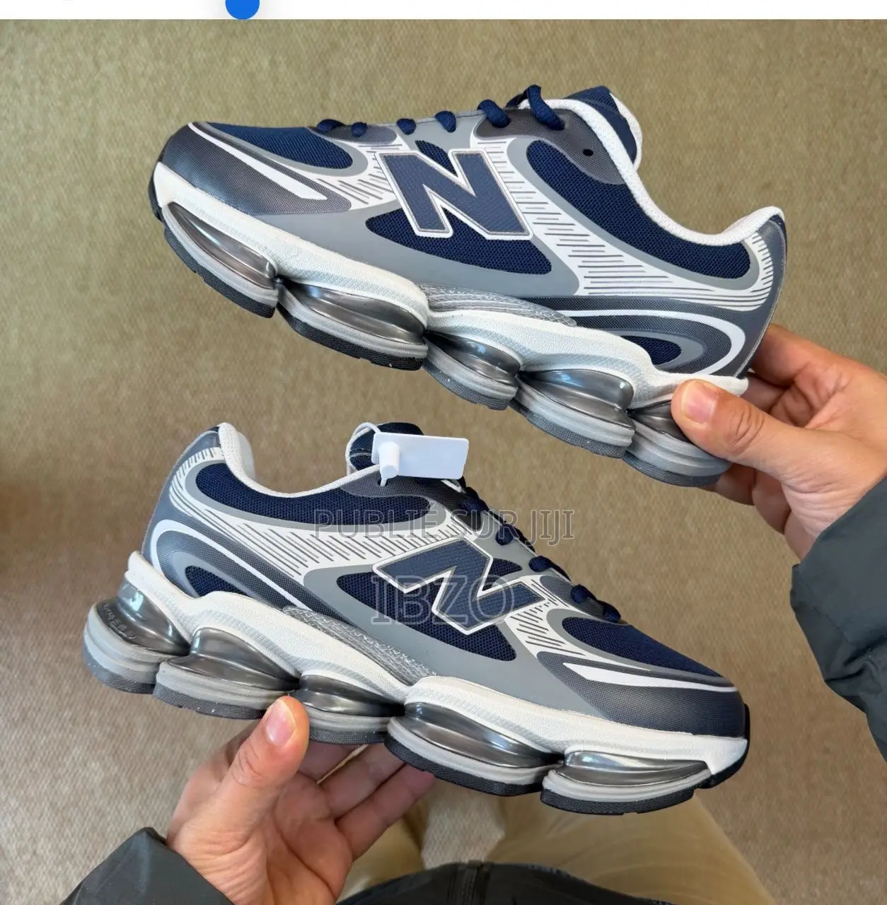 New Balance 2000