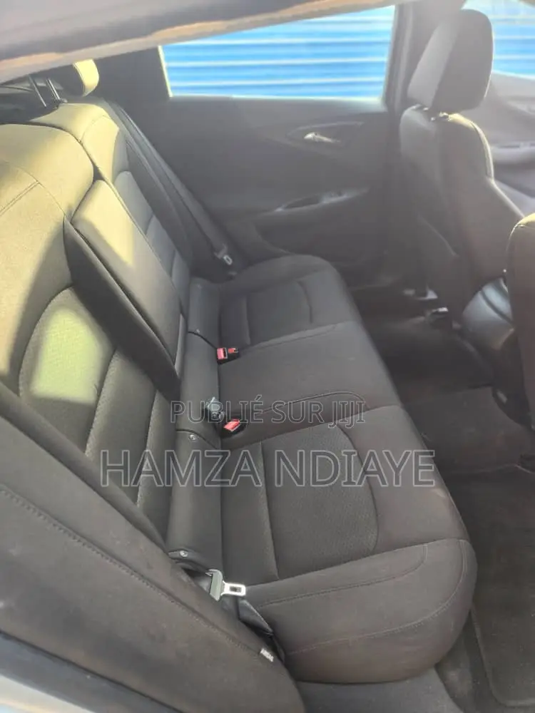 Chevrolet Malibu 2017 Gris