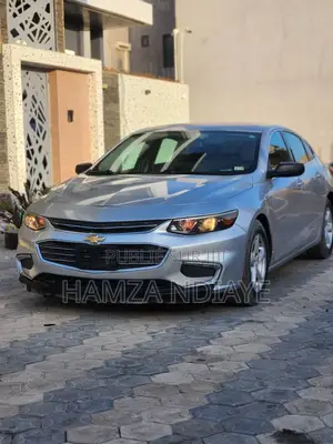 Chevrolet Malibu 2017 Gris