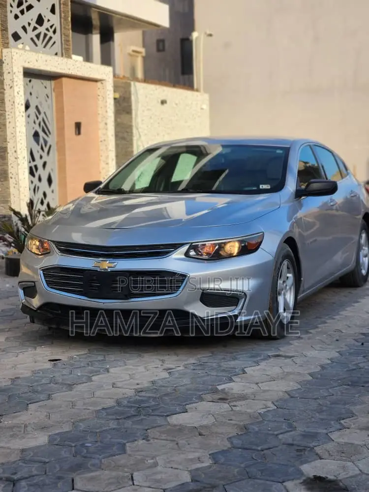 Chevrolet Malibu 2017 Gris