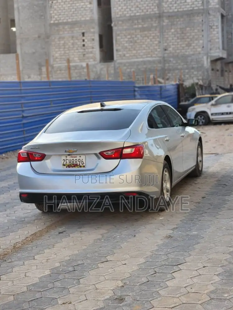 Chevrolet Malibu 2017 Gris