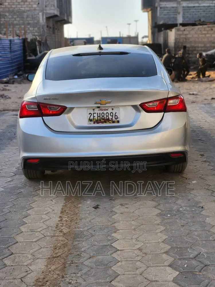 Chevrolet Malibu 2017 Gris