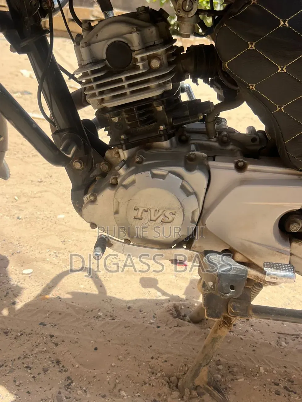 TVS HLX 125 2023 Noir