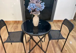 Ensemble Table Ronde 2 Chaises.