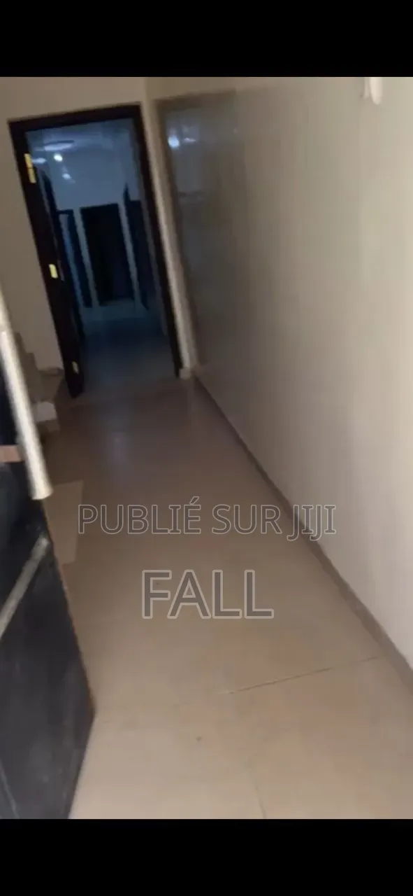 3chbre Appartement dans Imb Immo, Rufisque à Louer