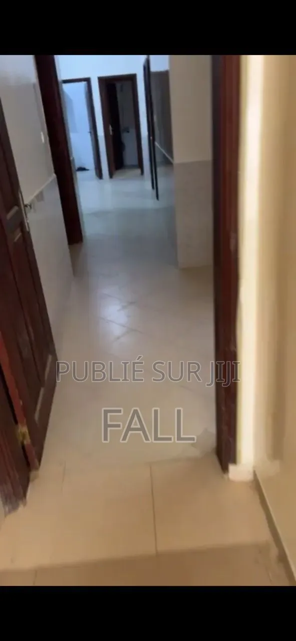 3chbre Appartement dans Imb Immo, Rufisque à Louer