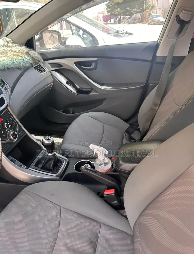 Hyundai Elantra SE 4dr Sedan (1.8L 4cyl 6M) 2015 Blanc