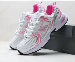 Shoes New Balance 530 Rose Blanc Disponible