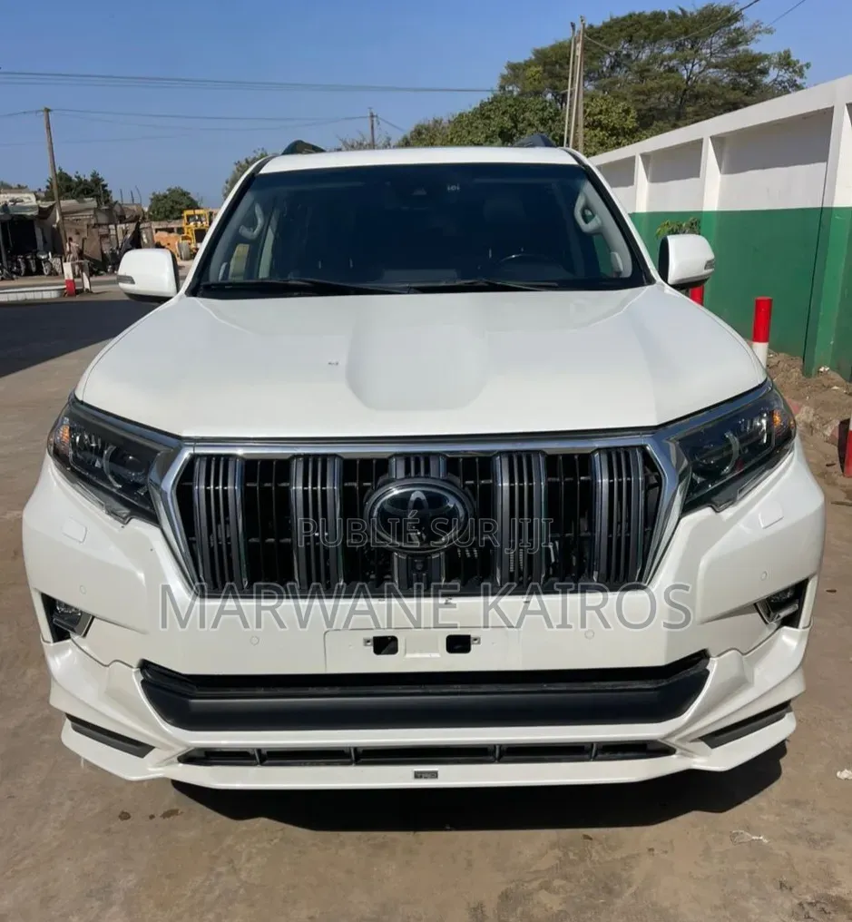 Toyota Land Cruiser Prado 2022 Blanc