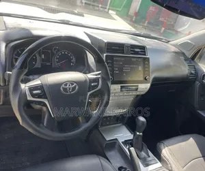 Toyota Land Cruiser Prado 2022 Blanc