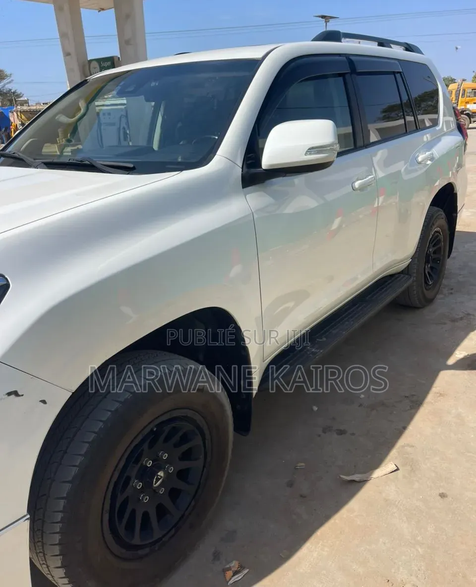 Toyota Land Cruiser Prado 2022 Blanc