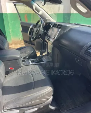 Toyota Land Cruiser Prado 2022 Blanc
