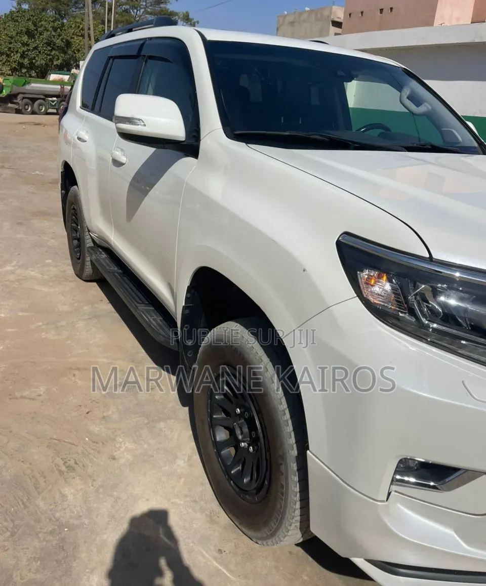 Toyota Land Cruiser Prado 2022 Blanc