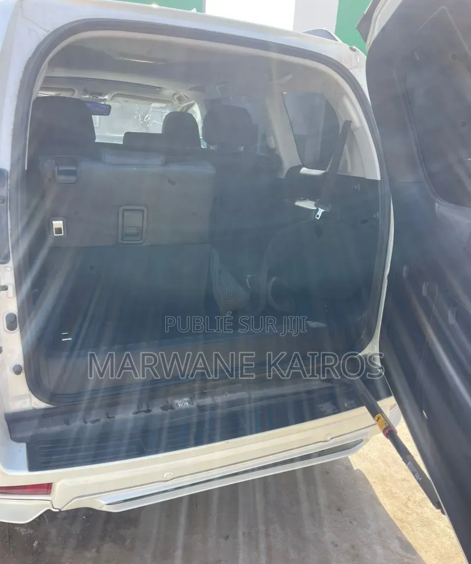 Toyota Land Cruiser Prado 2022 Blanc