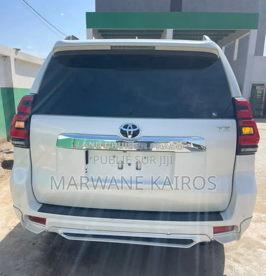 Toyota Land Cruiser Prado 2022 Blanc