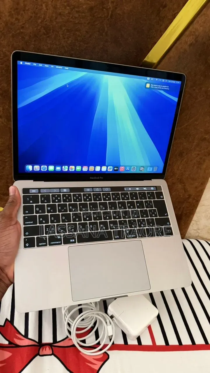 Nouveau Apple MacBook 2018 8GB Intel Core i5 SSD 512GB