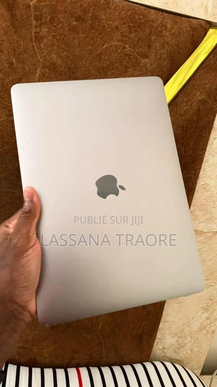 Nouveau Apple MacBook 2018 8GB Intel Core i5 SSD 512GB