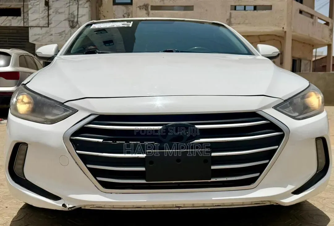Hyundai Elantra 2018 Blanc