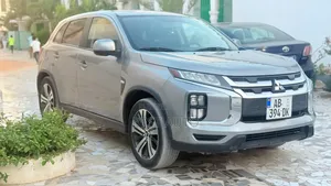 Mitsubishi Outlander 2020 Gris
