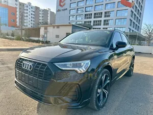 Audi Q3 2023 Noir