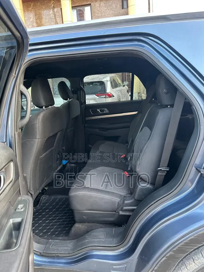 Ford Explorer 2019 Bleu