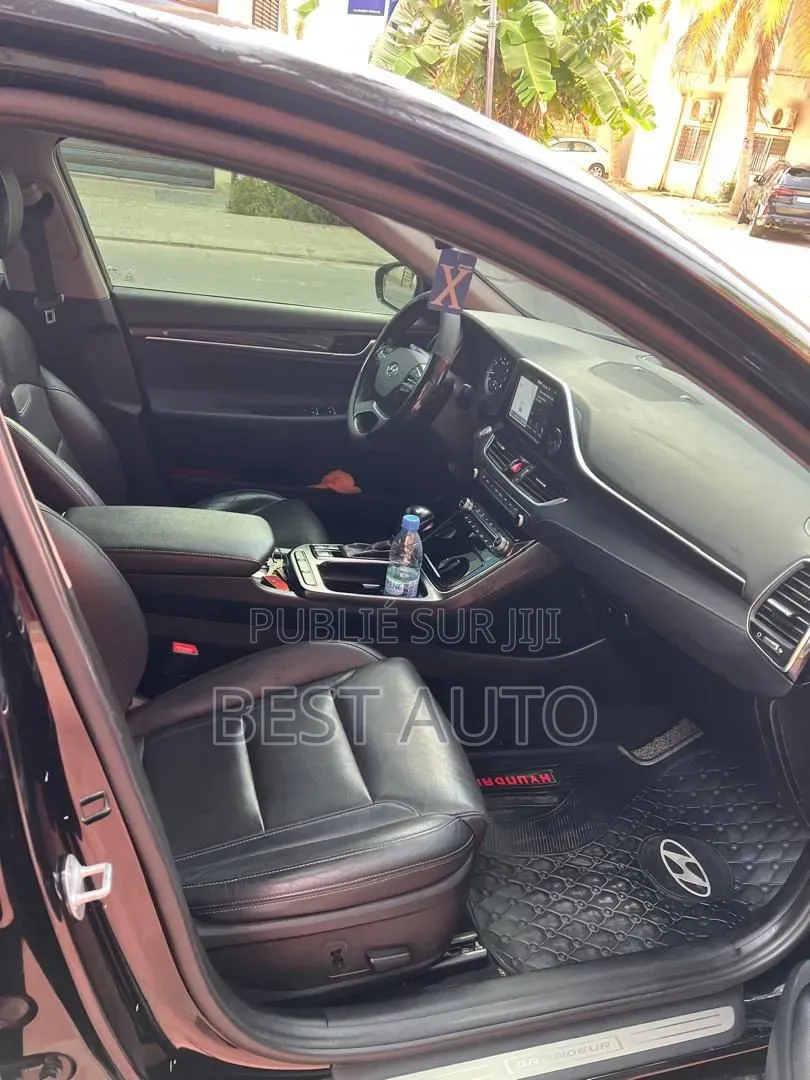 Hyundai Grandeur 2018 Noir