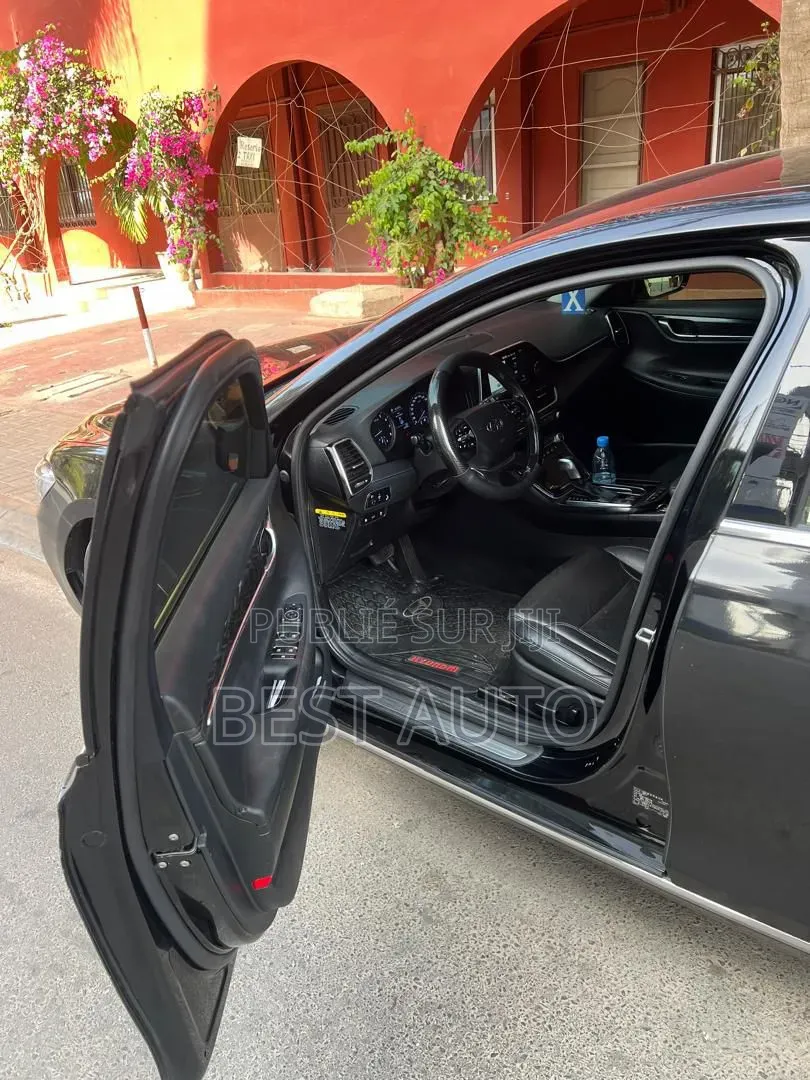 Hyundai Grandeur 2018 Noir