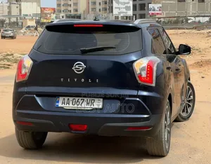 SsangYong Rexton 2017 Bleu
