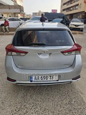 Toyota Auris 2016 Gris