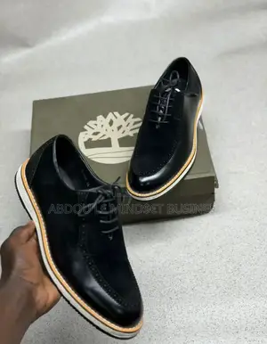 Chaussures Ville Timberland Disponible