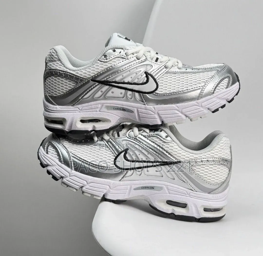 Nike Air Max Moto Blanc Noir (Femmes)