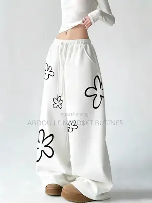 Jogging Bas Large Disponible