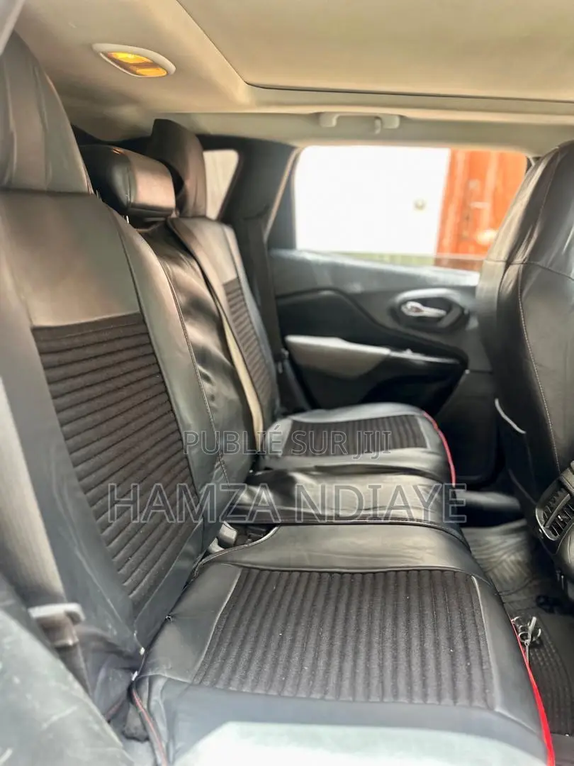 Jeep Cherokee 2015 Noir