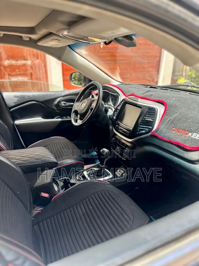 Jeep Cherokee 2015 Noir