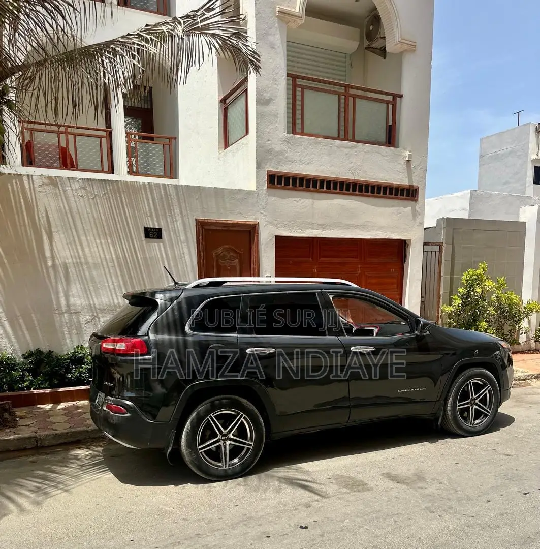 Jeep Cherokee 2015 Noir